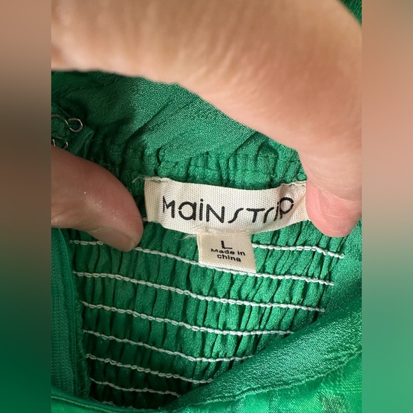 Main Strip Green One-Shoulder Ruffle Romper - Picture 3 of 3